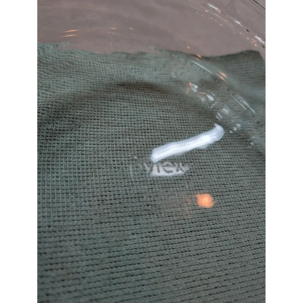 Pyrex Clear Glass 9.5‎ Inch Scalloped Pie Plate with Handles 209 Fluted Dish